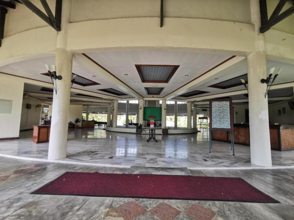 Oyo 89972 Borneo Paradise Beach Hotel Κότα Κιναμπαλού Εξωτερικό φωτογραφία