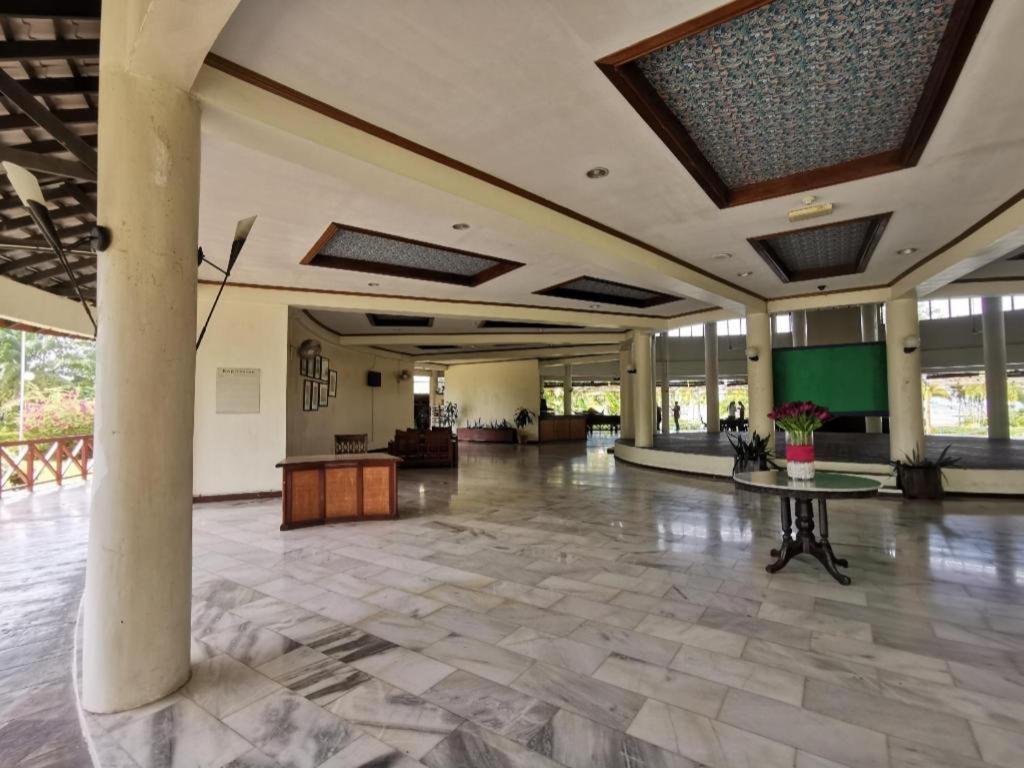 Oyo 89972 Borneo Paradise Beach Hotel Κότα Κιναμπαλού Εξωτερικό φωτογραφία